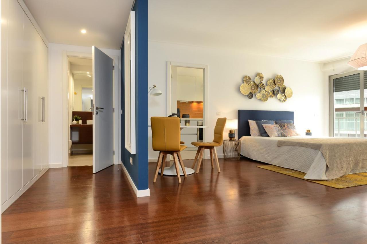 New Loft With Swimming Pool At Parque Nacoes! * Lisboa